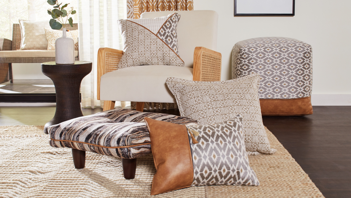 Transitional Space | Indoor / Outdoor Pillows & Seating