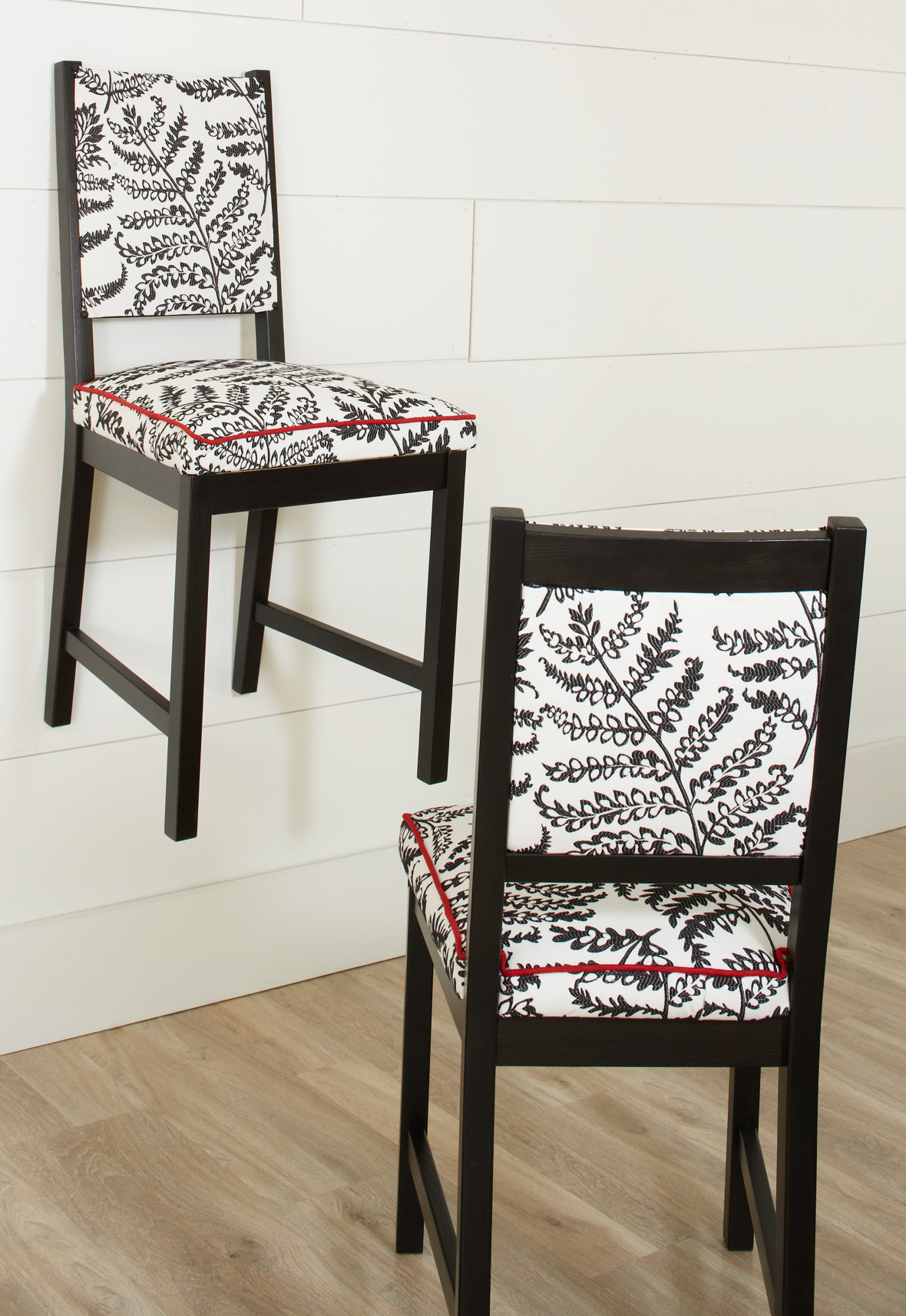 Casual Breakfast Nook - Picture Back Chairs