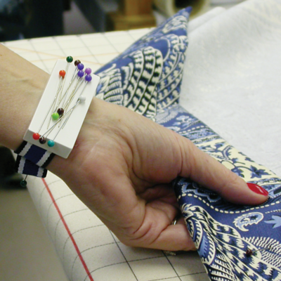 NOLITOY Wrist Brace Wrist Bands Magnetic Pin Cushion Pin Holder Bracelet  Pin Cushions for Sewing Magnetic Bobby Pin Holder Wrist Pin Cushion Leopard